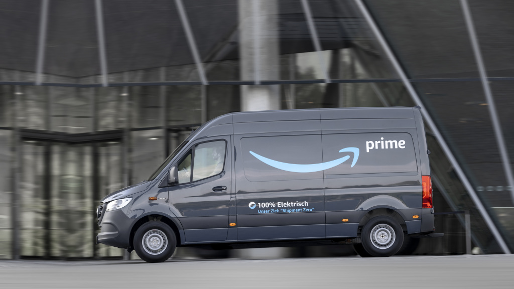 Mercedes Benz Signs On To The Climate Pledge Announces Major Ev Van Order From Amazon Esg Today