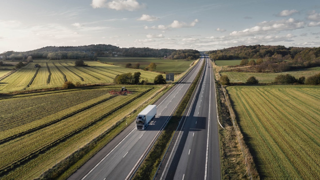 Volvo, Daimler, TRATON to Invest €500 Million in Heavy Duty Truck Charging Network