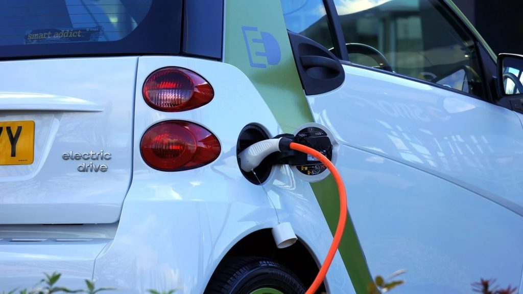 UK Mandates EV Chargers to be Installed in New Homes & Buildings