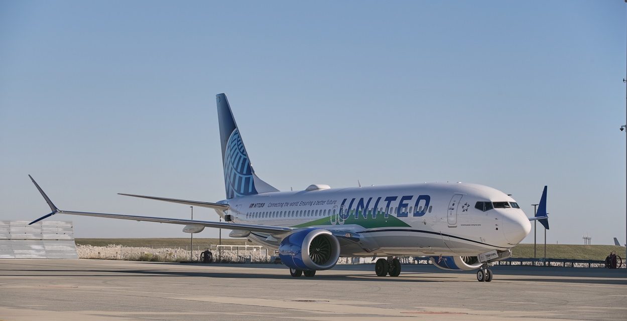 United Airlines Completes First Passenger Flight With 100% Sustainable Aviation Fuel-Powered Engine