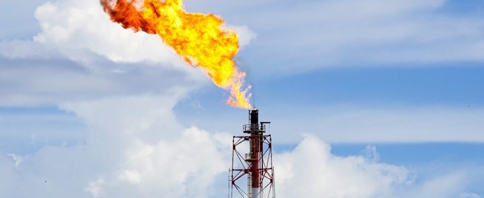 Nautral_Gas_Flare_Stacks