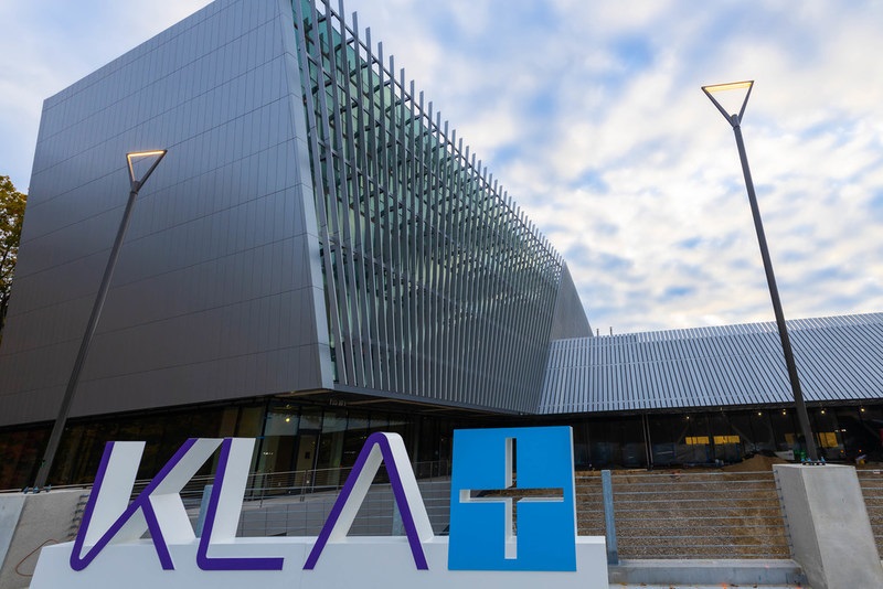 KLA Ties Debt Costs on $1.5 Billion Facility to Emissions, Renewable Energy Progress