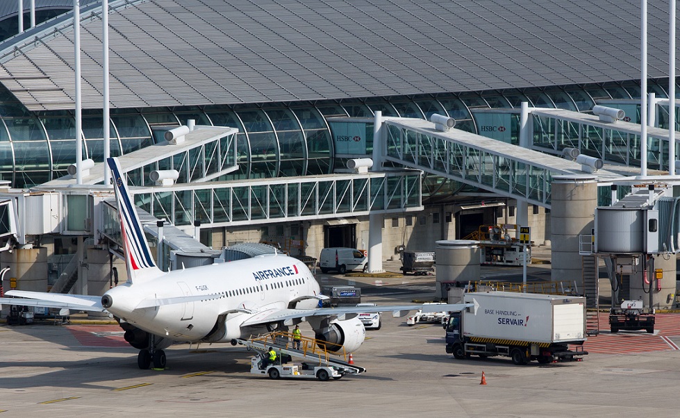 France Signs Short Haul Flight Ban into Law