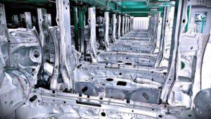 Mercedes-Benz Sets Goal to Use 200,000 Tonnes of Low Carbon Steel per Year