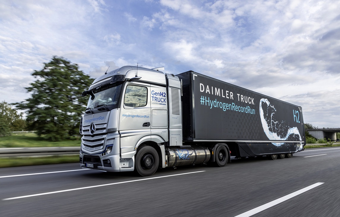 Amazon, Holcim to Test Mercedes-Benz Hydrogen Powered Fuel Cell Trucks