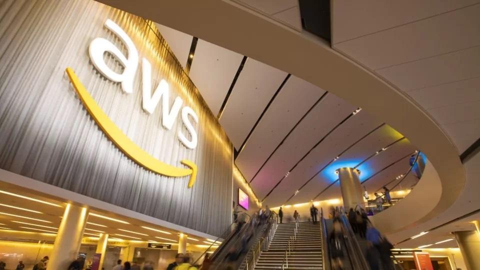 AWS Signs Renewable Energy Purchase Deal in India with Gentari