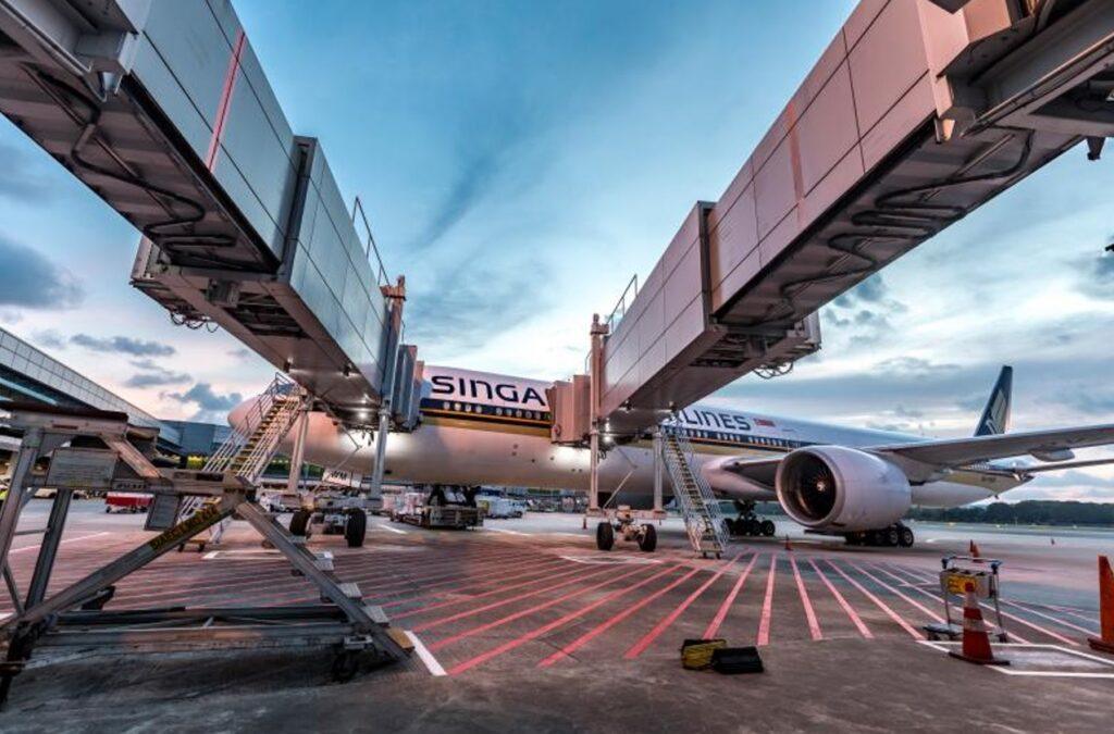 Singapore Airlines Signs Deal to Purchase SAF Made from Waste Carbon